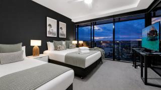 Circle on Cavill Apartments - Hosted by WowStay - 1