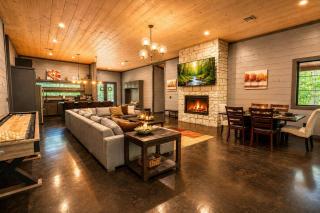 4BR Retreat | Hot Tub | Fire Pit | Fishing Pond - 3