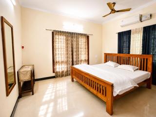 Manomayi - Luxury - Entire 4BHK Family Villa Spacious 4500 Sqft Duplex - 8