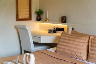 E313 Beachside Studio & everything you need - 9