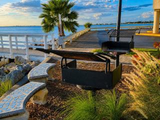 Sunset on the Bay Designer Condo with Private Balcony and Hotel Heated Pool - 5