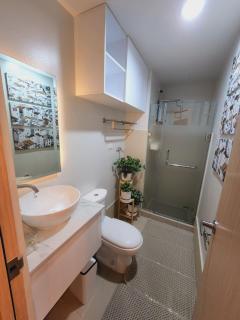 Cozy modern Condo with Pool in Cainta - 2