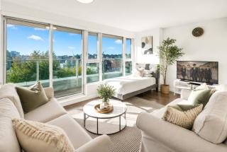 Modern 2BR with Easy Access to Downtown - 0