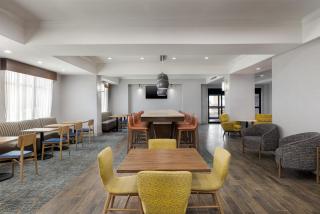 Hampton Inn Kenedy - 7