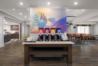 Hampton Inn Kenedy - 2