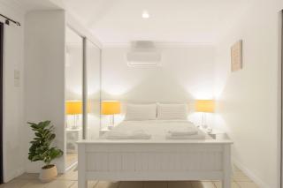 Elegant & Cozy Private Studio - 1