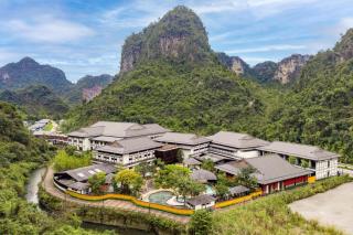 Hilton Quang Hanh Onsen Resort - 7