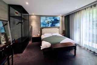 Suzhou Unique Space Design Art Hotel - 1