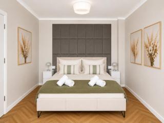 Premium Central Stay Free Parking - 3