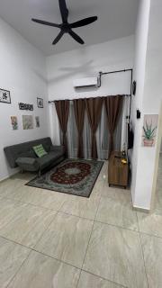 A2Z Cozy Space Homestay - 2