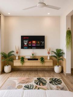 JoyNest Lofts Near Artemis & Medanta Gurgaon - 4