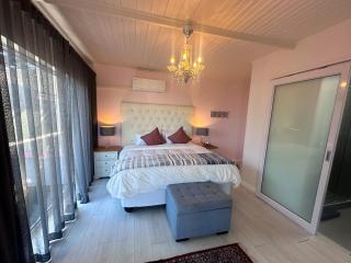 La Flamingo Guesthouse - 5