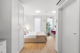 Modern Apartment - AC - 15min to City - 1