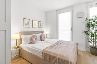Modern Apartment - AC - 15min to City - 2