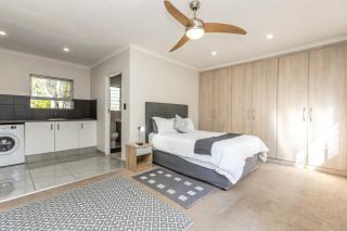 Fourways Executive Studio - Secure, modern unit - 8