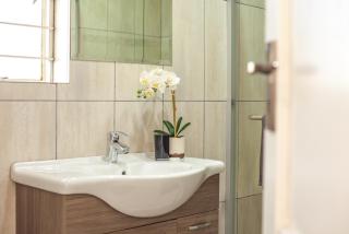 Fourways Executive Studio - Secure, modern unit - 5