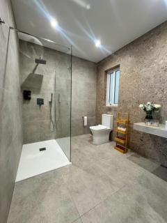 Veca Suites 3 Brand New Apartment - 3