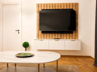 Ultracentral Parliament Area Apartment 2BR - 0