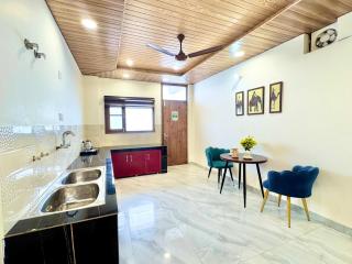 Red and Blue Apartments by grotto peace - 1