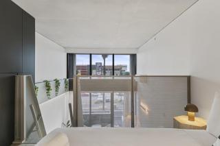 Live Luve - Stylish Docklands Loft - Free Parking, Pool & Gym - 1