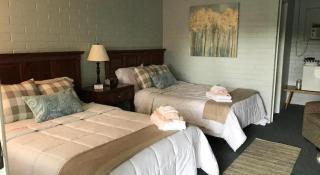 Keuka Lake Motel - 6