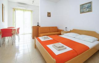 Awesome Apartment In Baska Voda With House Sea View - 8