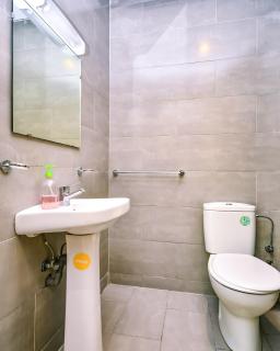 Cozy Central - Free Gym & Spa Services - 4