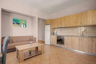Alkioni Sea View Apartment - 3