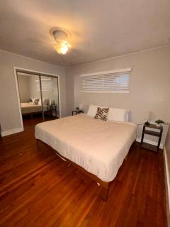 Spacious 4BR Home 2 Kitchens Sleeps 8 - 2