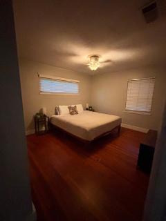 Spacious 4BR Home 2 Kitchens Sleeps 8 - 3