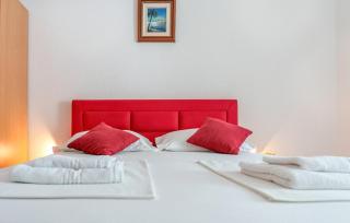 Awesome Apartment In Baska Voda With Wifi - 1