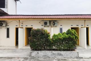 RedDoorz near Pantai Indah Sialang Buah - 4