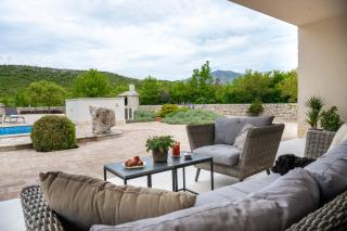 Villa Silentio With Heated Pool - 8