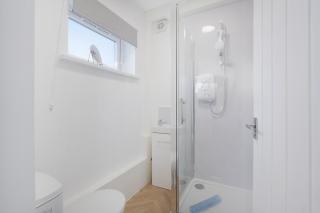 NEW! Spacious 4BR in Sidney - 4