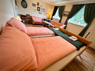 Lofoten Light - Private Rooms with Shared Facilities - 0