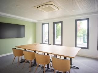 BRIT HOTEL CONFORT Roissy Saint-Witz - 5