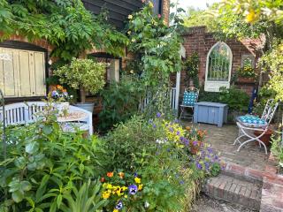Weavers Loft, Historic Lavenham with Garden - 5