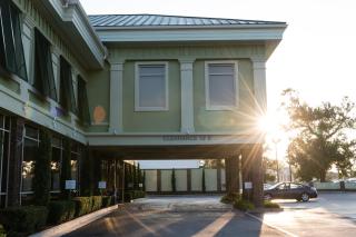 Town & Country Inn and Suites - Charleston - 2