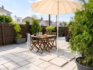 Kimberley Cottage - Stylish cottage & parking - 9