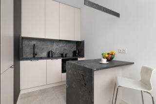 Stylish Apartment for 4 Guests with Balcony and Parking by Renters Prestige - 8