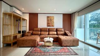 Time Out Beachfront Suites - 7