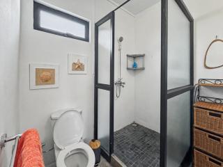 2BR Upper Flat - Balcony - AC - La Gaulette - 3