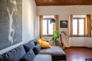 Via Ricasoli apartment, next to Accademia - 2