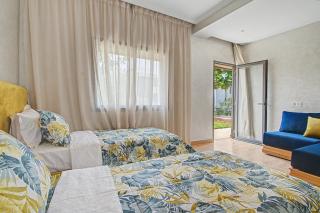 Beachside Duplex with Pool 5-Min Walk to the Beach - 1