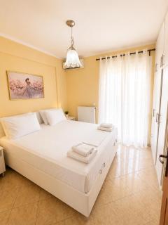 Summer 2 Bedroom Apartment - 8