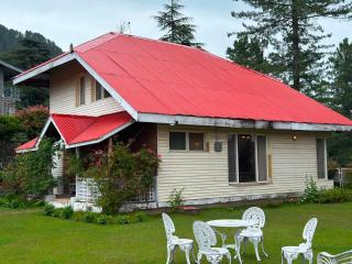 3 BR Whispering Pine Cottage in Nathiagali - 4