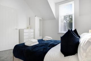 Spacious 4BR retreat Eden Vale by Stay With Us - 8