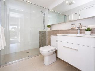 Gabba Apartment,Free Parking, Walk to PA Hospital & The Gabba Stadium , Woolloongabba - 5
