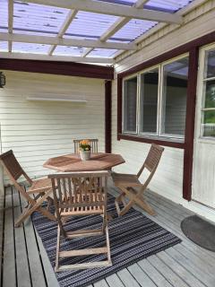 Nyrenoverad villa med egen trädgård - 9