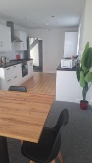Spacious airy modern private detached house - 9